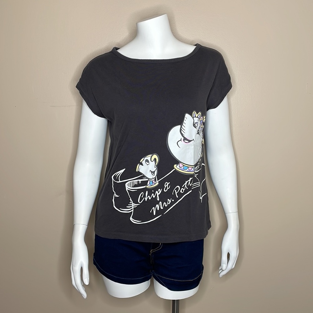 Uniqlo Chip & Mrs. Potts Graphic